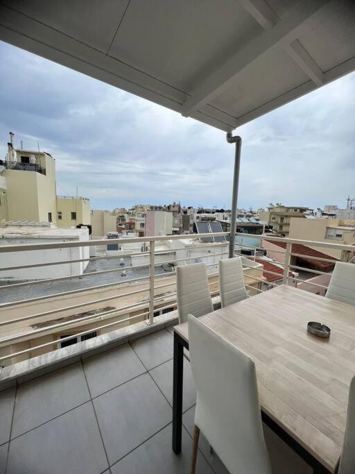 Penthouse Apt In Downtown Appartement Héraklion