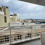 Penthouse Apt In Downtown